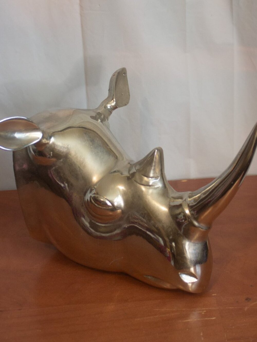 Aluminum Rhino Head Sculpture – 2 lb – Modern Décor – Wall‑Mountable Accent